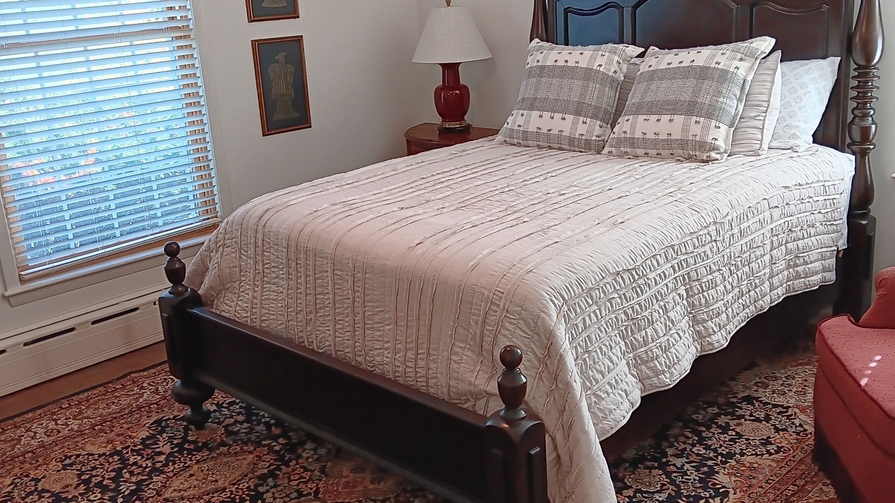 Photo of Bedroom in Luray