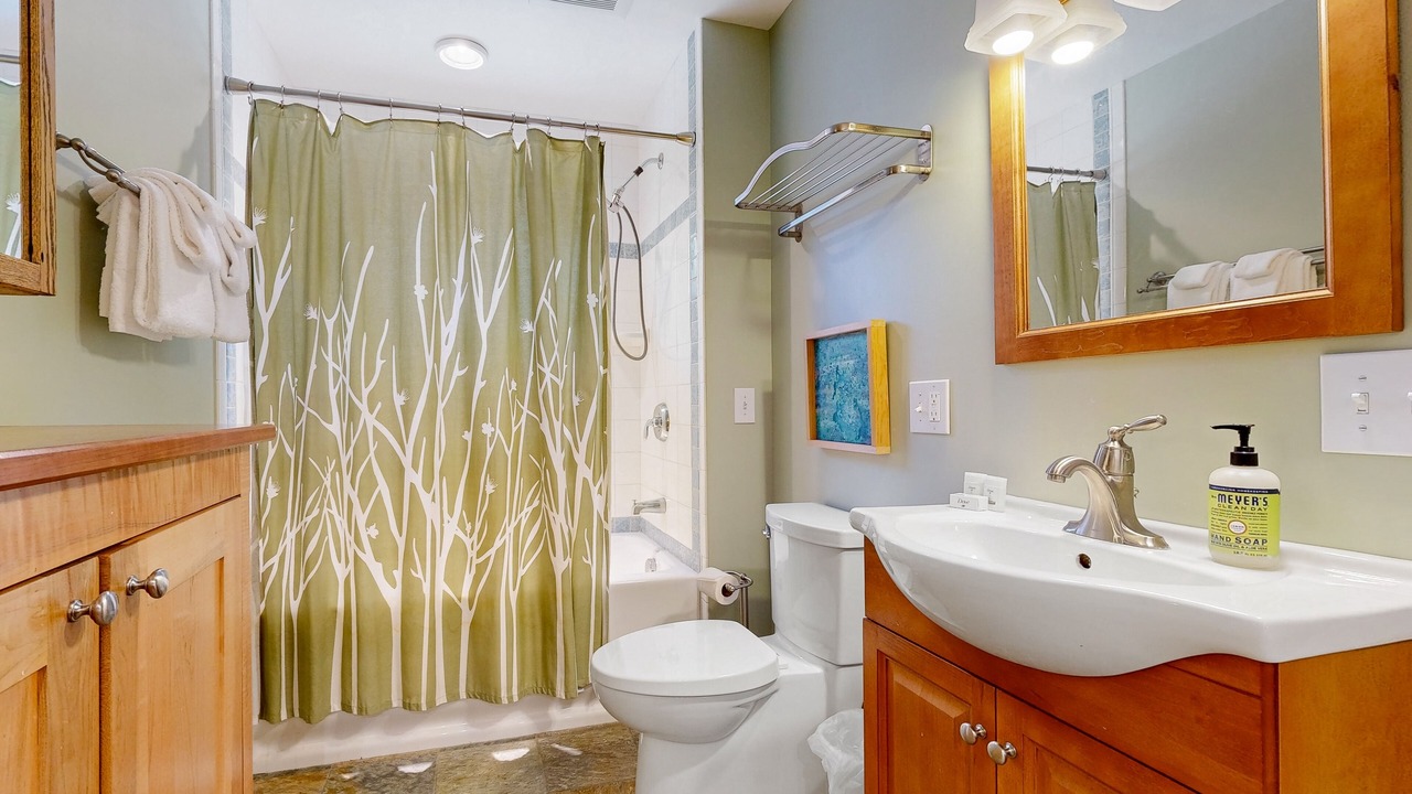 Photo of Bathroom in Warren