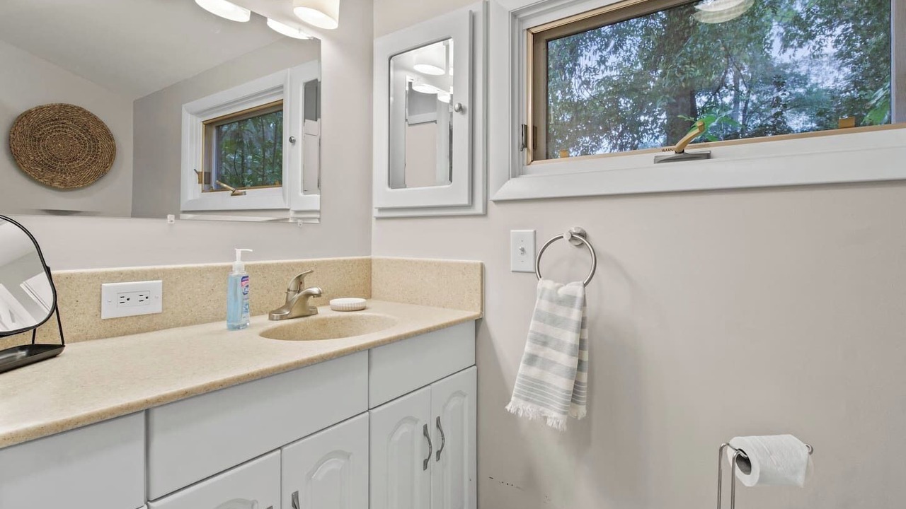 Photo of Bedroom in Honeoye