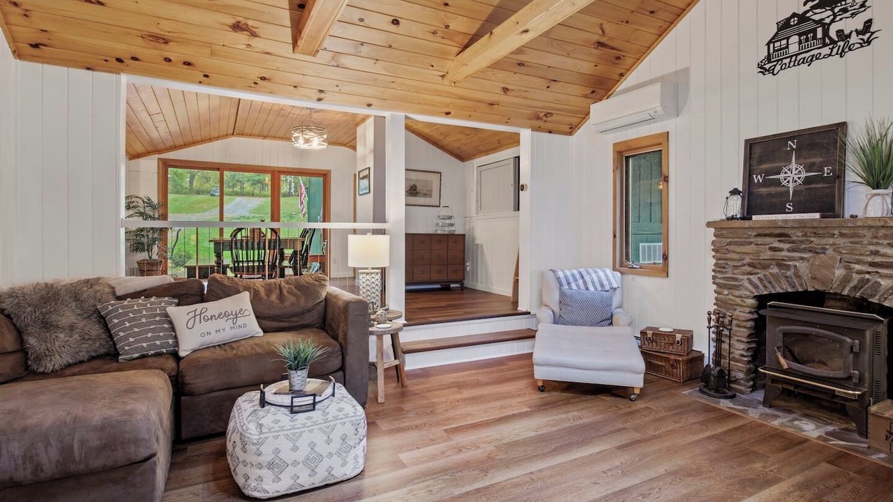 Photo of Bedroom in Honeoye