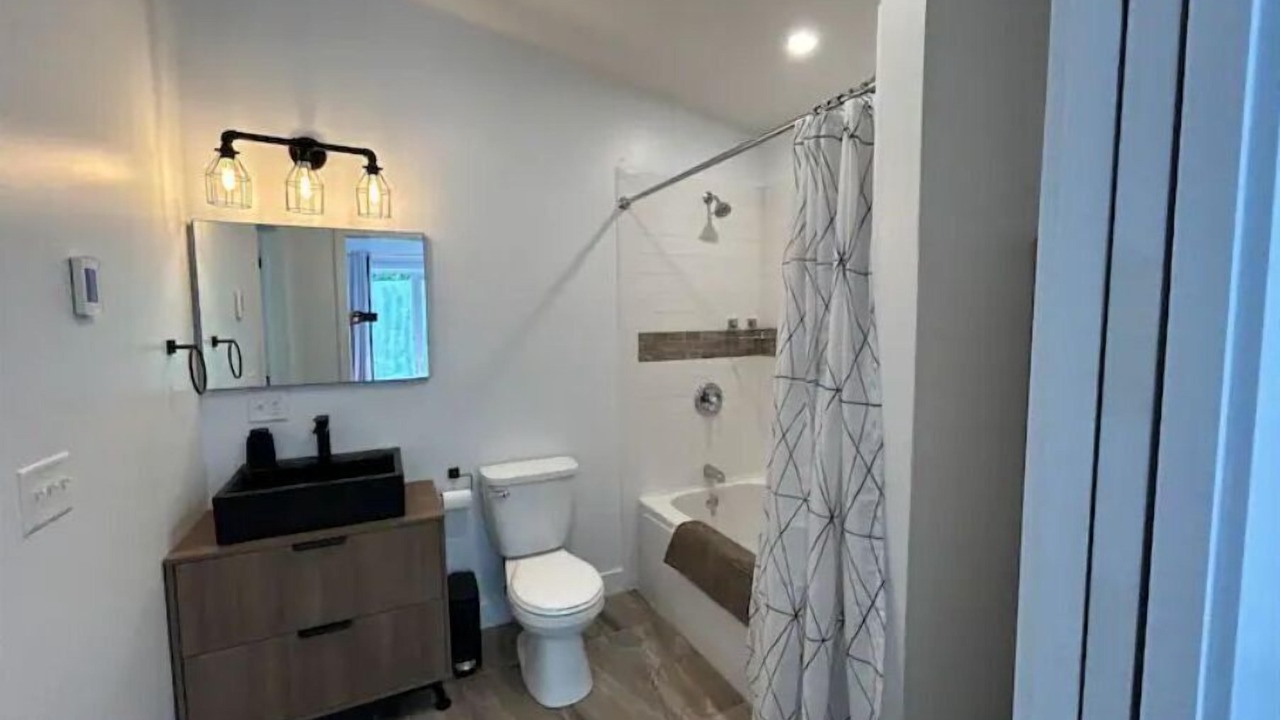 Photo of Bathroom in Jay
