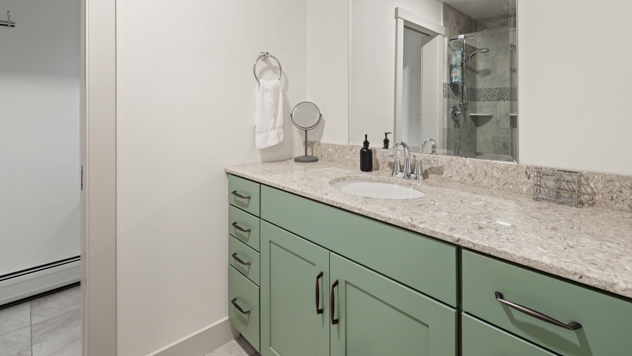 Photo of Bathroom in Warren
