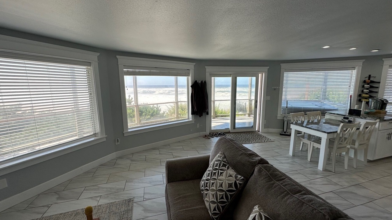 Photo of Livingroom in Gleneden Beach