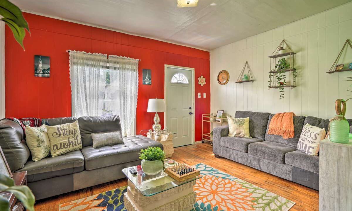 Photo of Livingroom in Southside