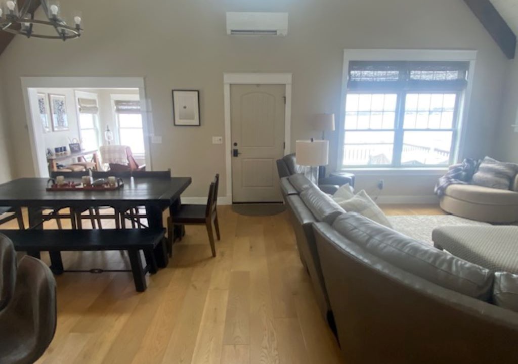 Photo of Livingroom in Saratoga Springs