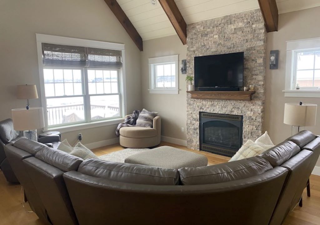 Photo of Livingroom in Saratoga Springs