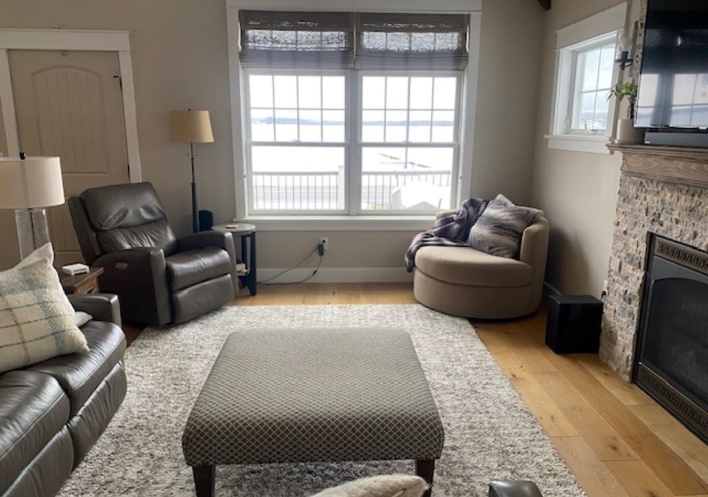 Photo of Livingroom in Saratoga Springs