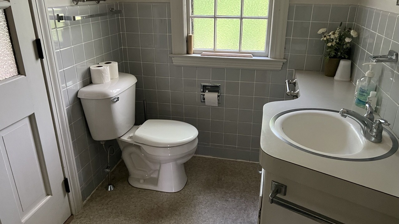 Photo of Bathroom in Alton