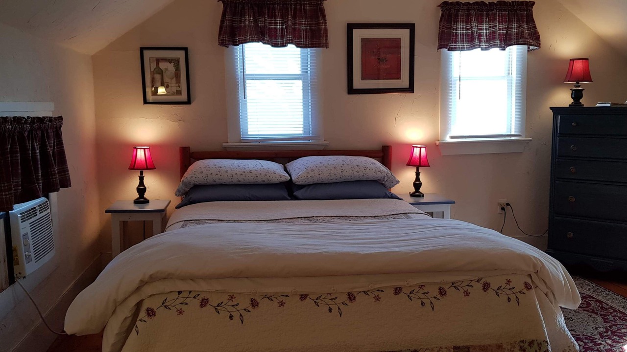 Photo of Bedroom in Sperryville