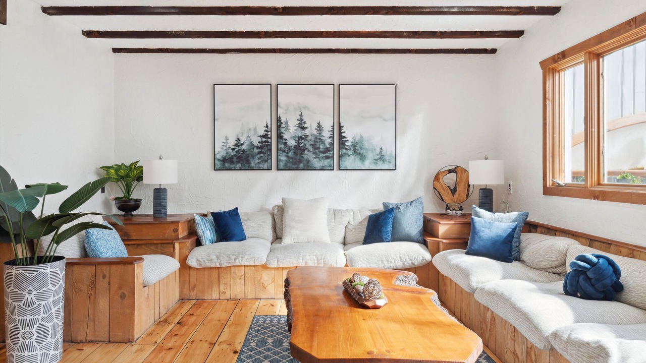 Photo of Livingroom in West Dover