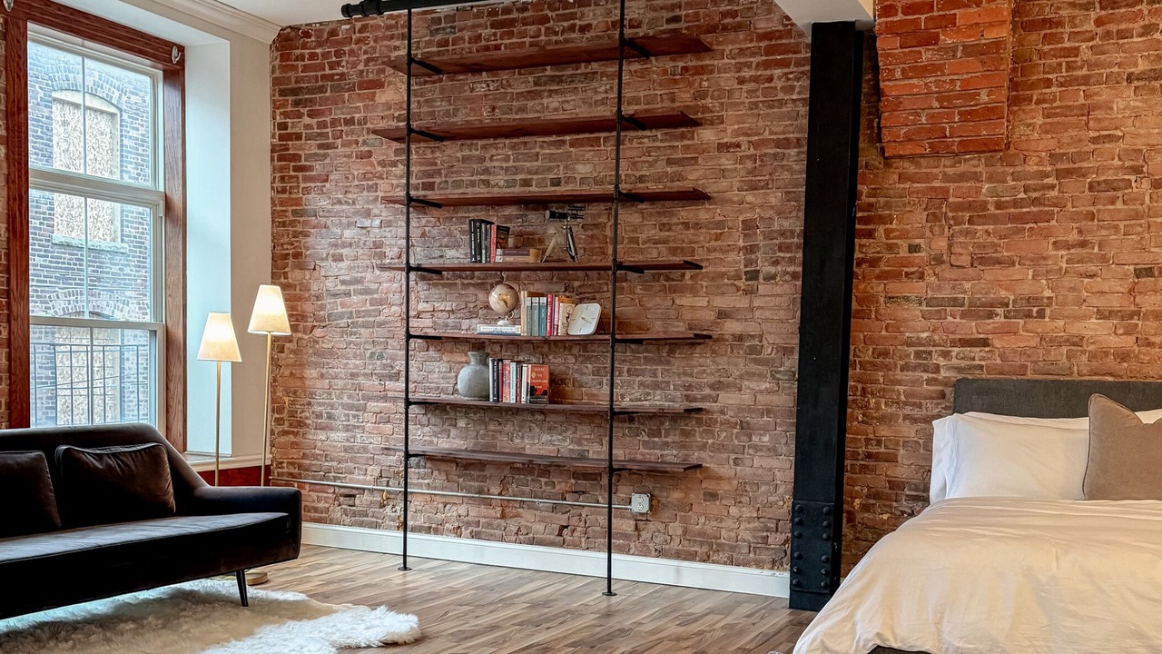 Photo of Bedroom in Utica