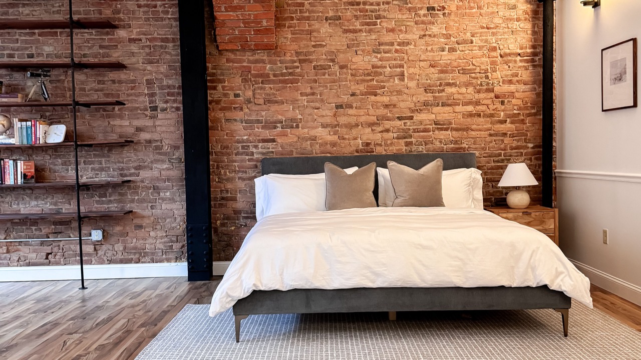 Photo of Bedroom in Utica