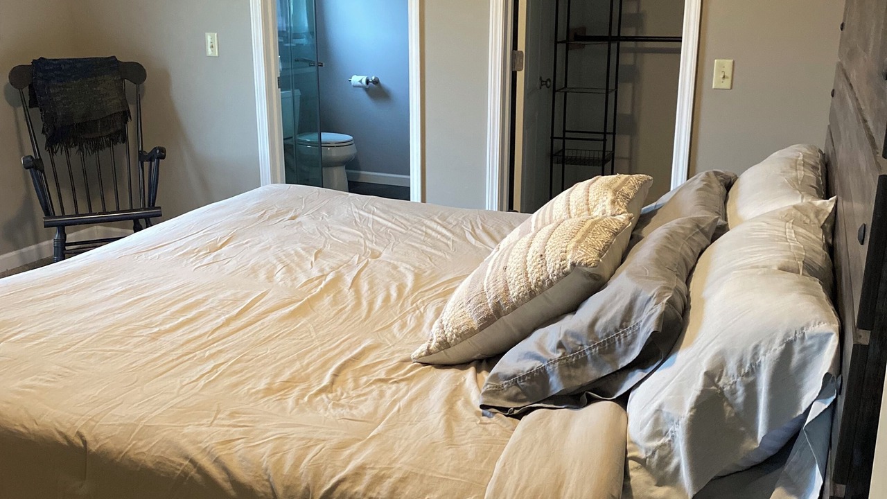 Photo of Bedroom in Jamestown