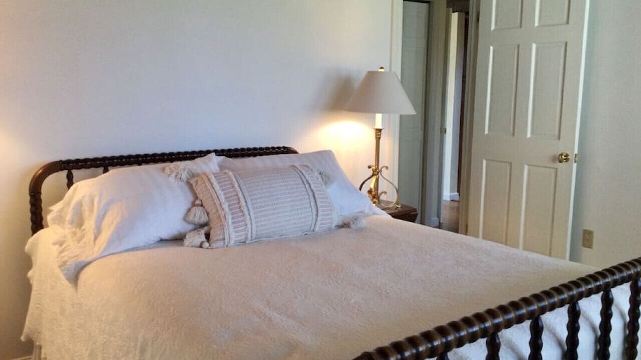 Photo of Bedroom in Alburg