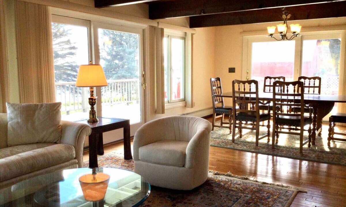Photo of Livingroom in Alburg