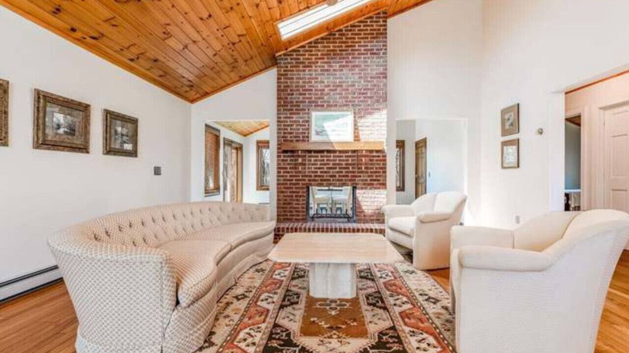 Photo of Livingroom in Alburg