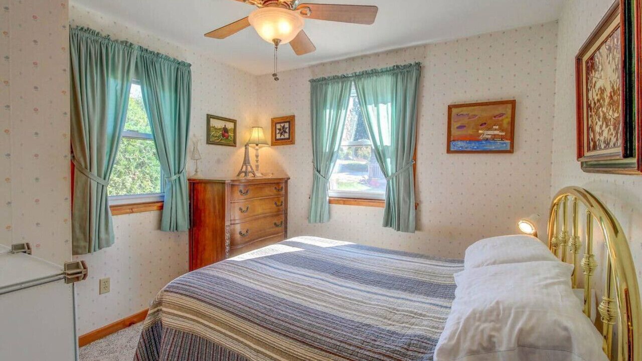 Photo of Bedroom in Schuyler Falls