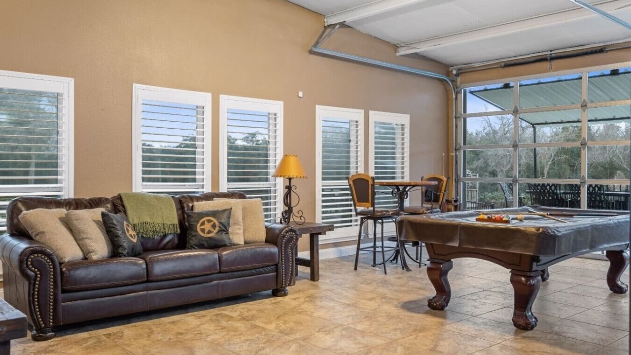 Photo of Livingroom in Brazoria