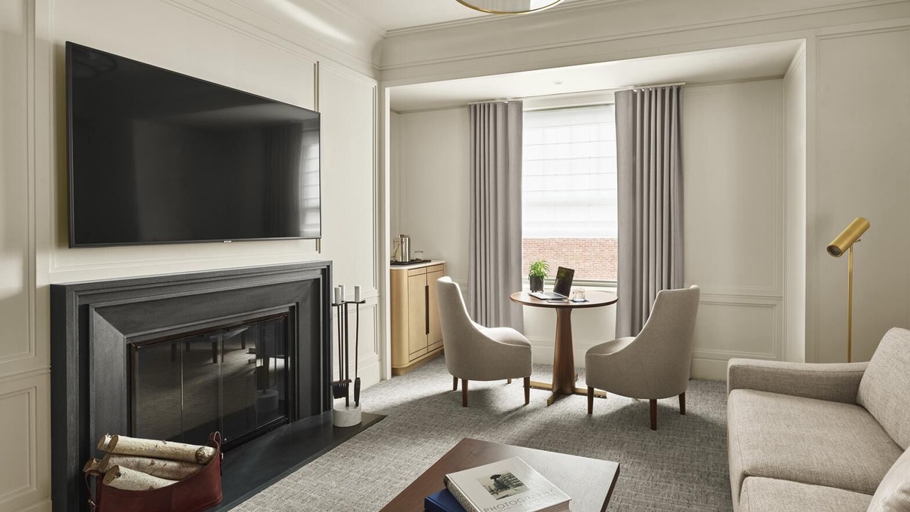 Photo of Livingroom in Back Bay East