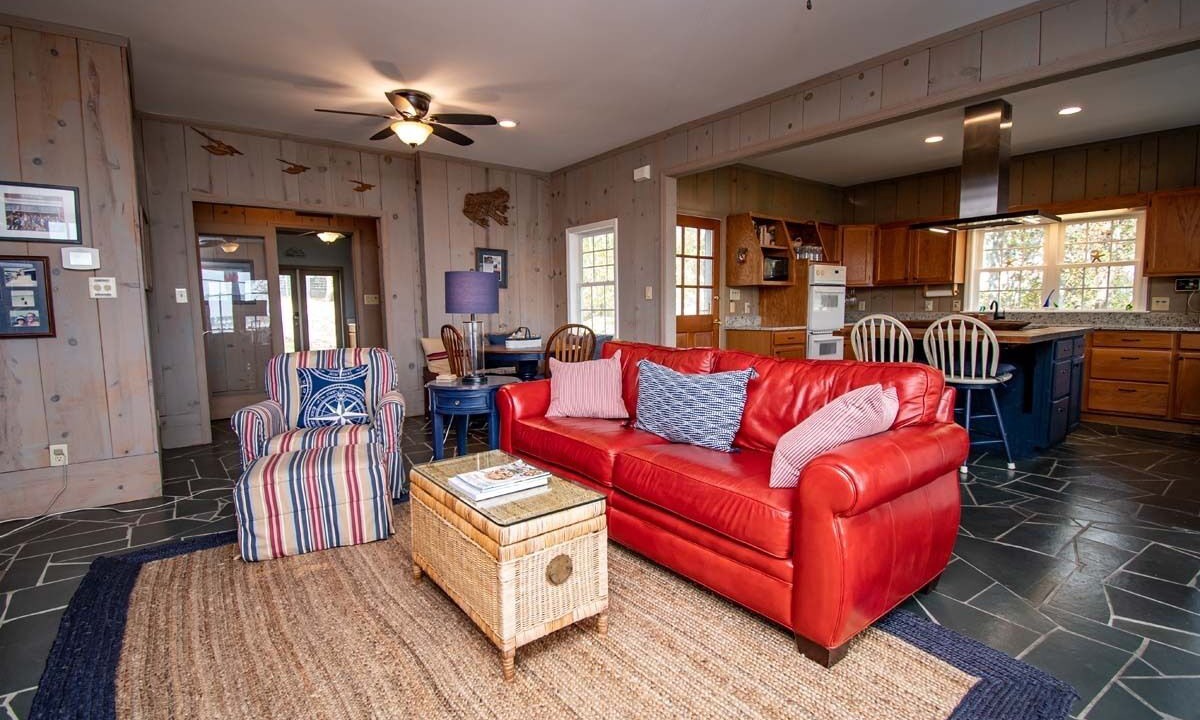 Photo of Livingroom in Swansboro