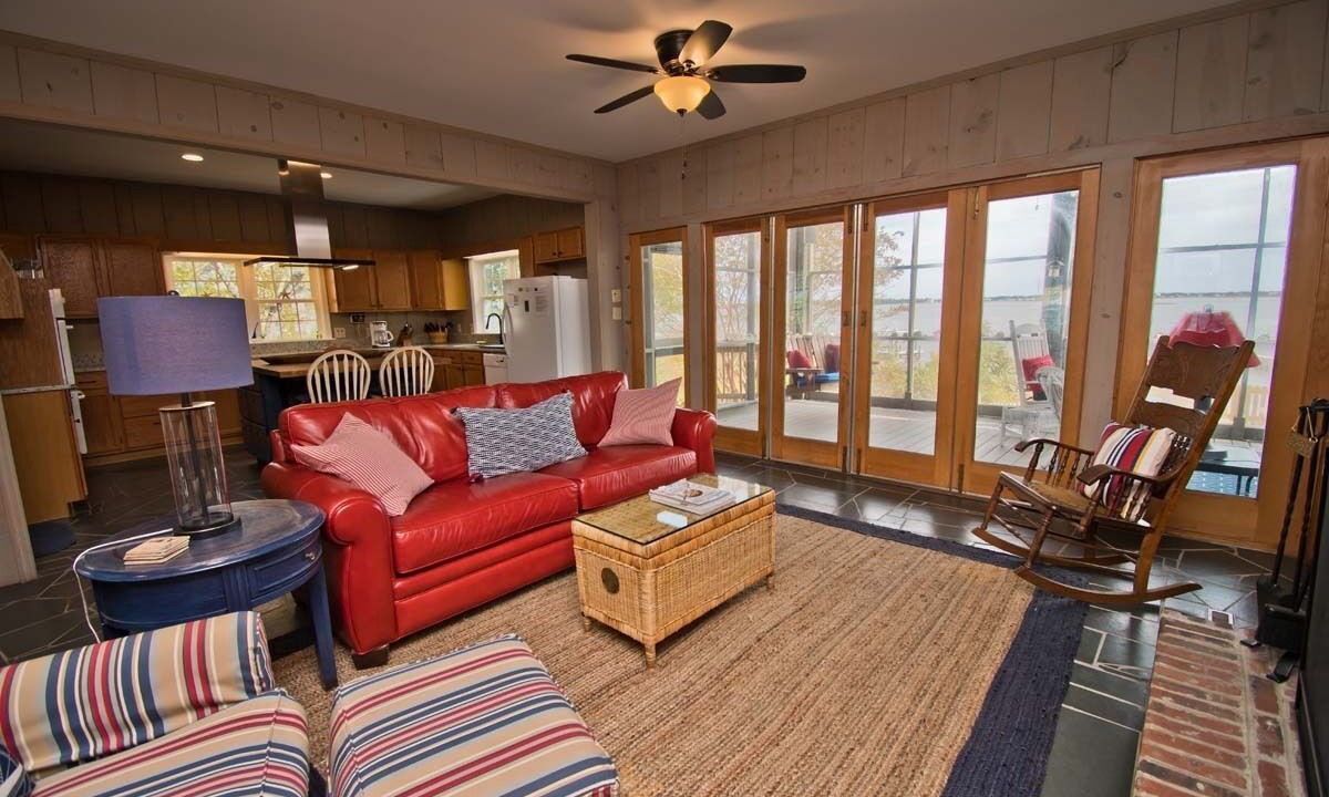 Photo of Livingroom in Swansboro