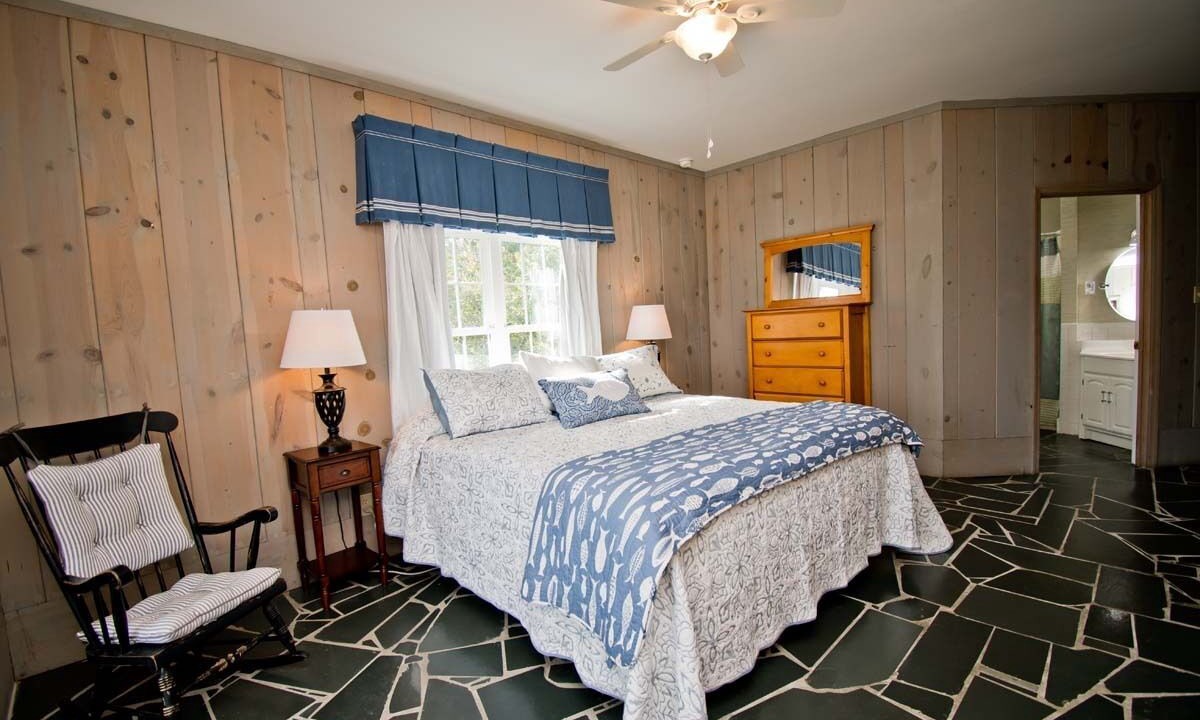 Photo of Bedroom in Swansboro