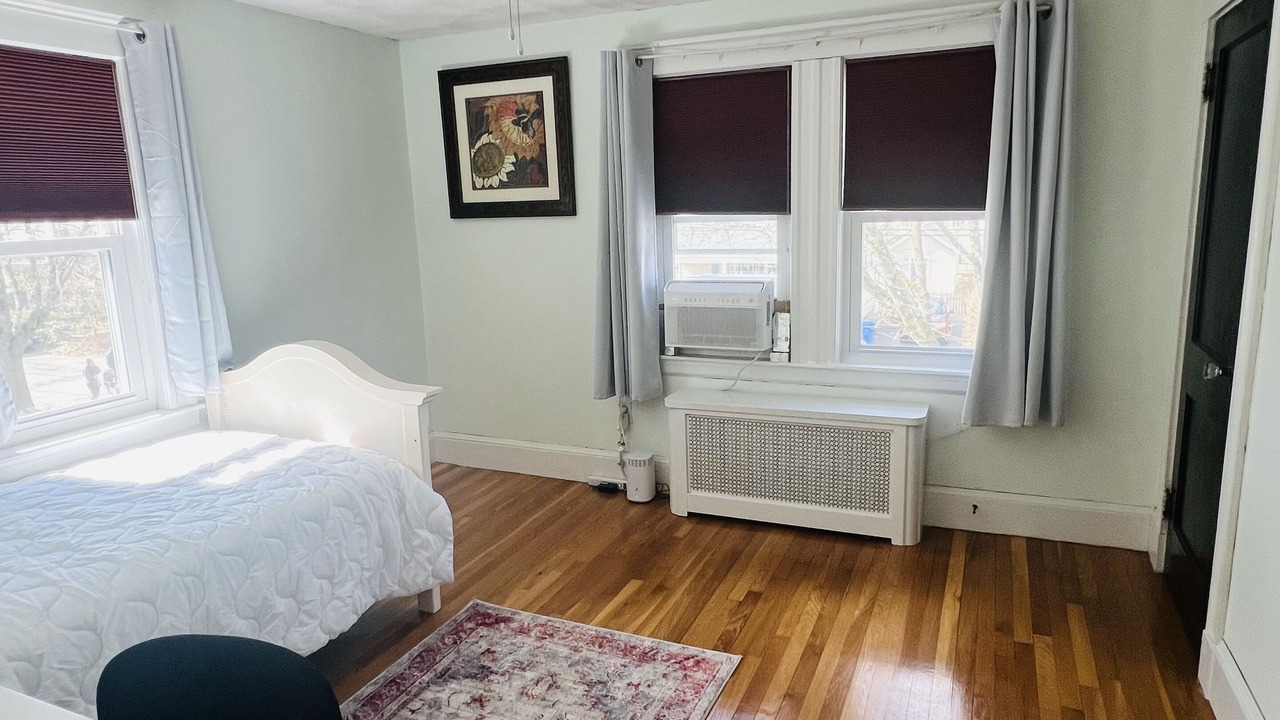 Photo of Bedroom in Warrendale