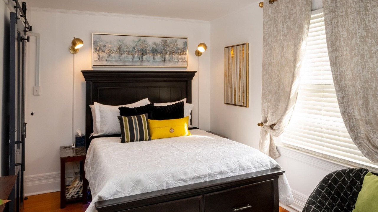 Photo of Bedroom in Utica