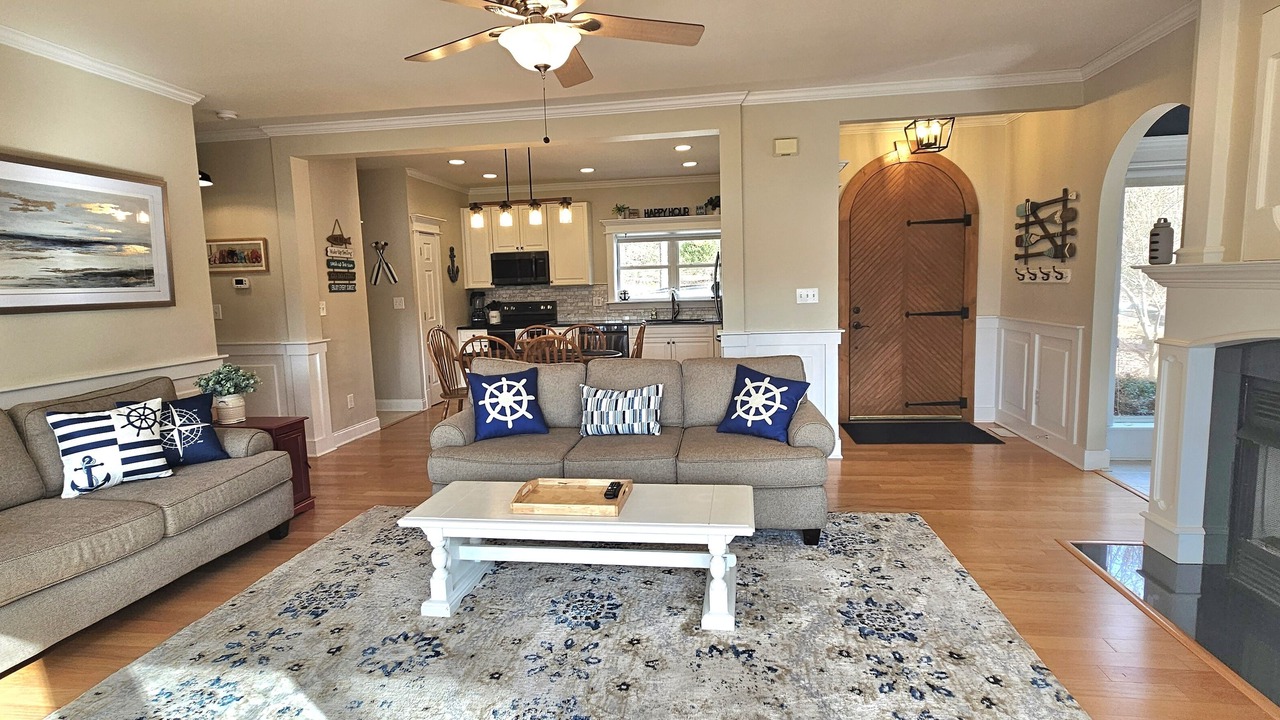 Photo of Livingroom in Macon