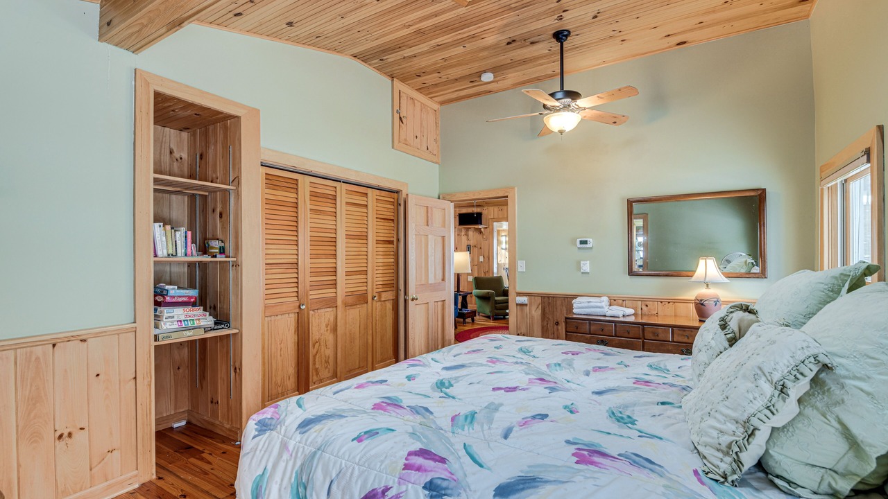 Photo of Bedroom in North Hero
