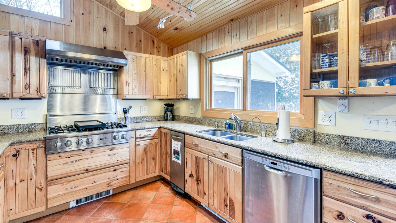 Photo of Kitchen in North Hero