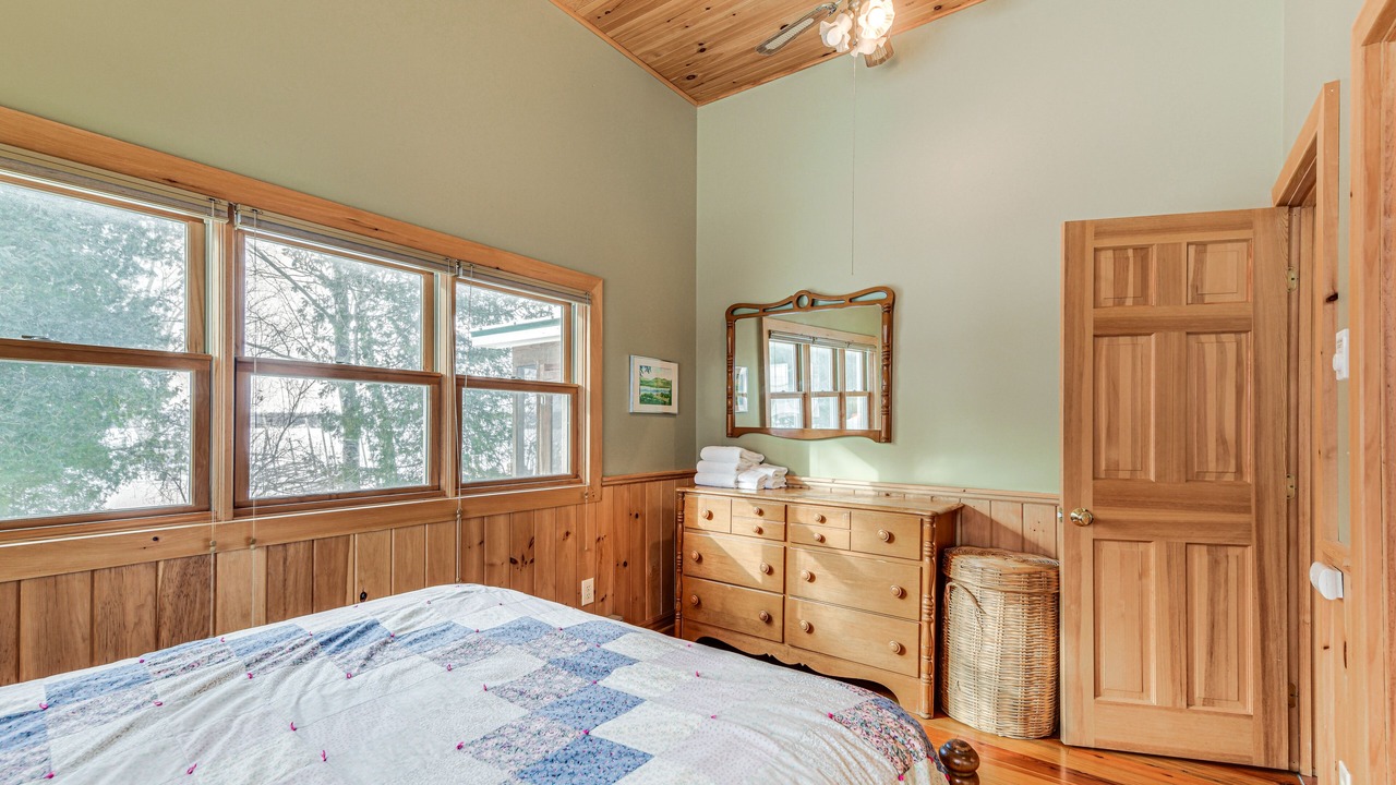 Photo of Bedroom in North Hero