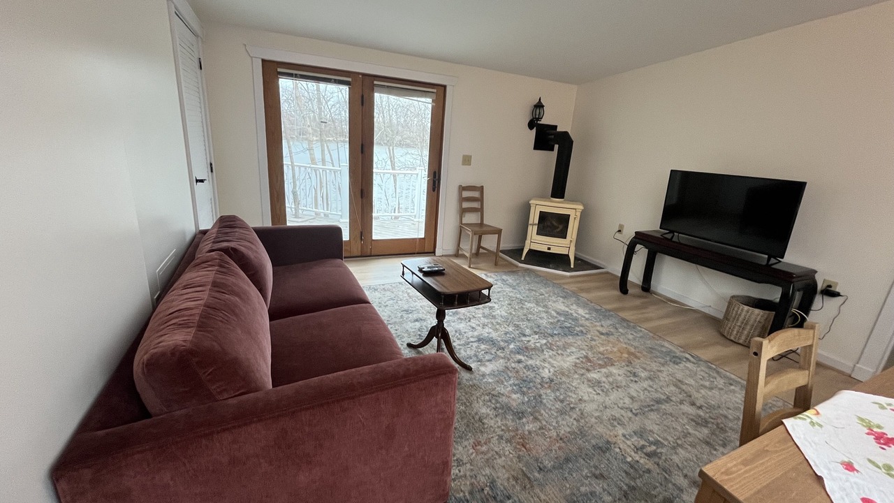 Photo of Livingroom in Newtonville