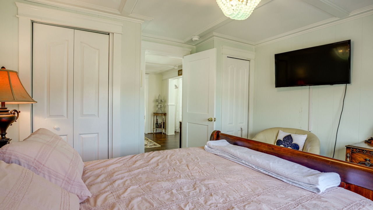Photo of Bedroom in Rock Point