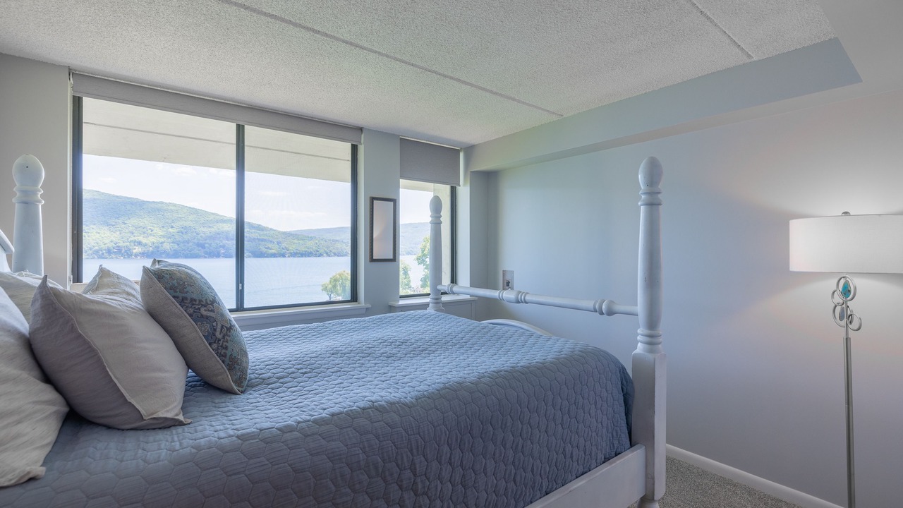 Photo of Bedroom in Holcomb