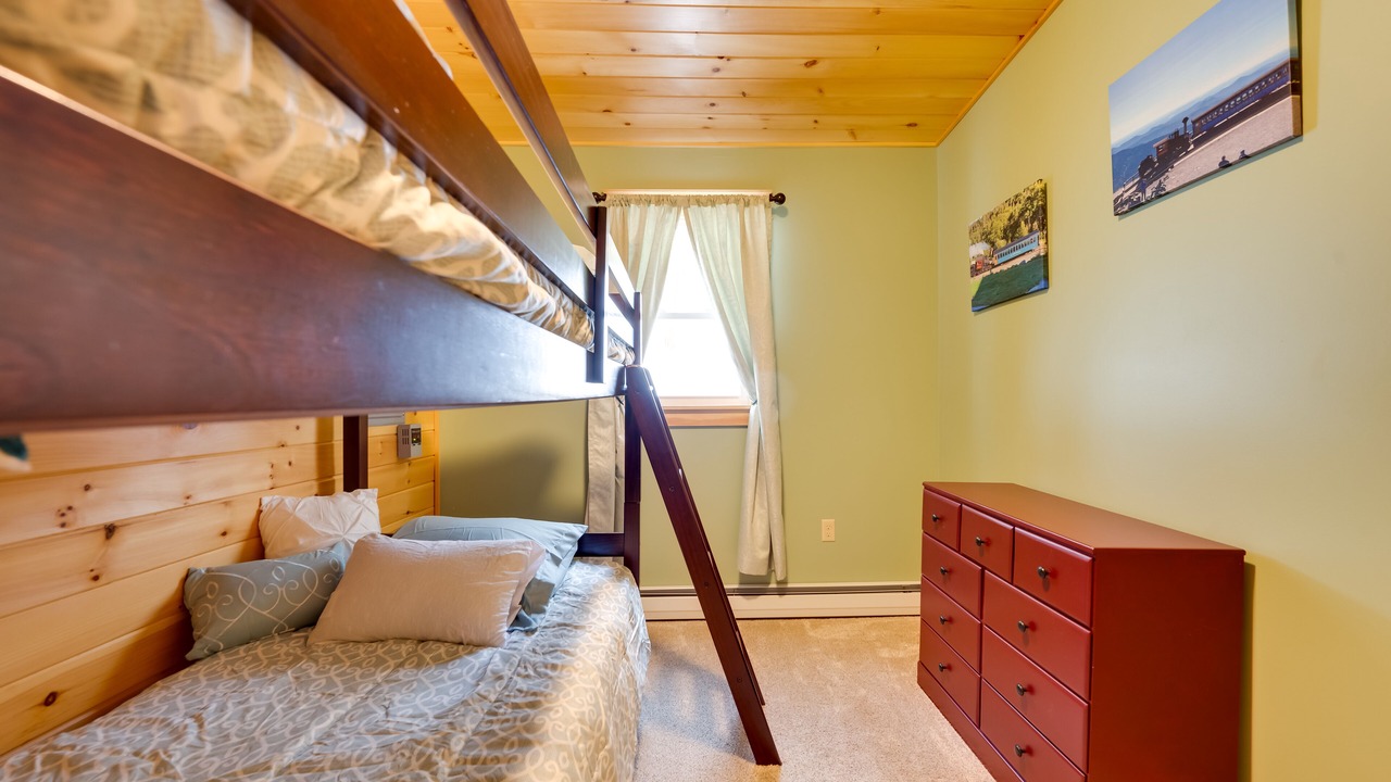 Photo of Bedroom in Stark