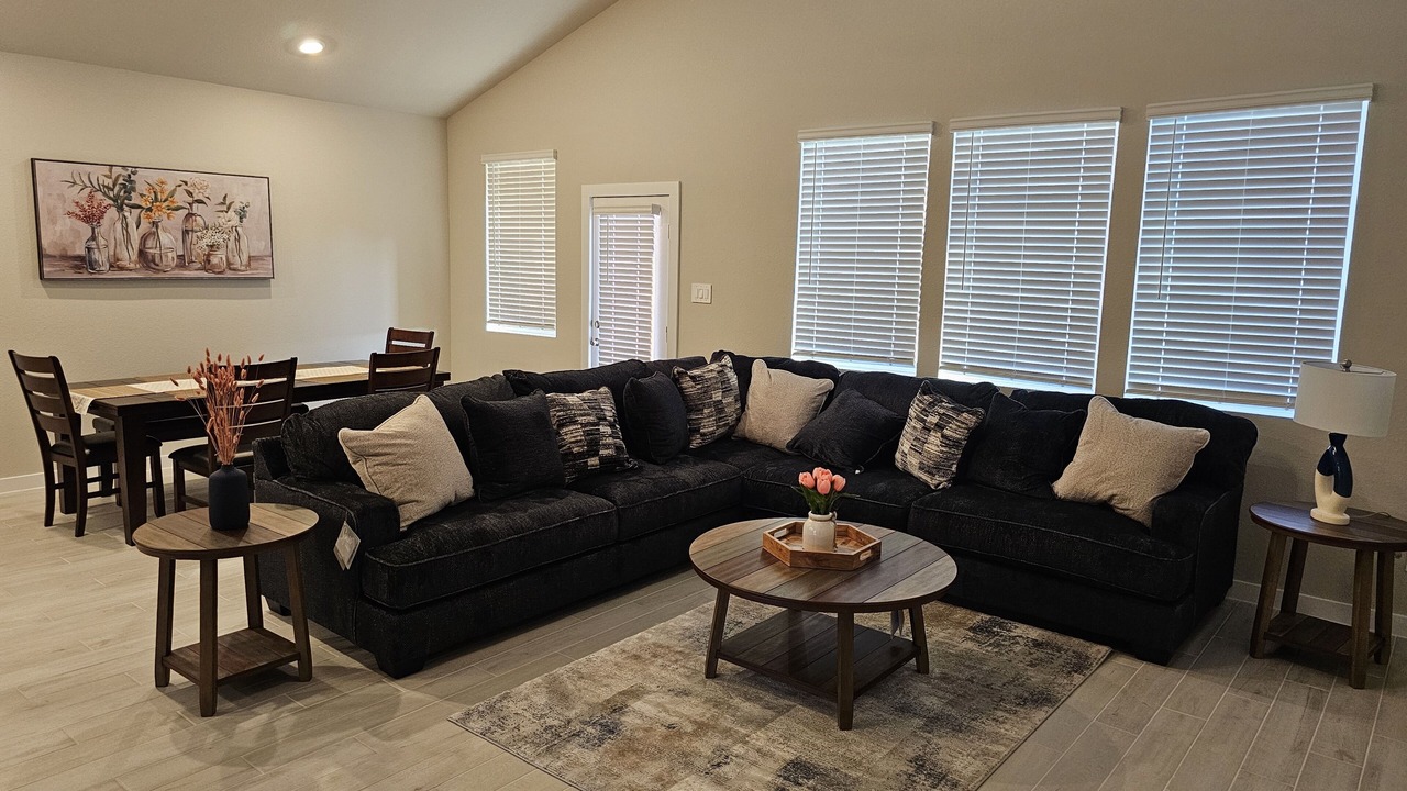 Photo of Livingroom in Iowa Colony