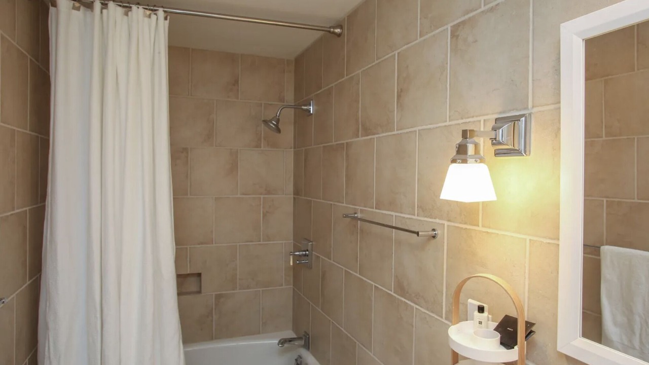 Photo of Bathroom in Alford