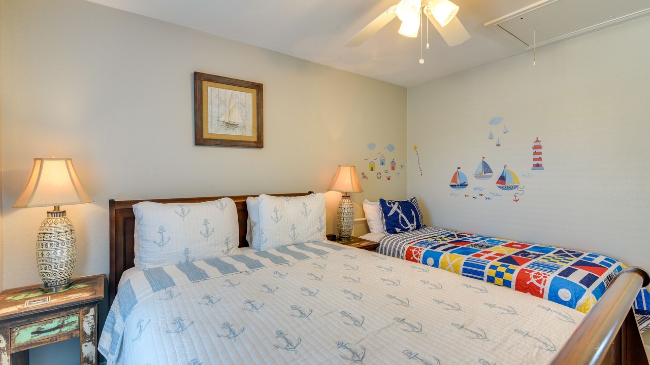 Photo of Bedroom in Pirates Beach