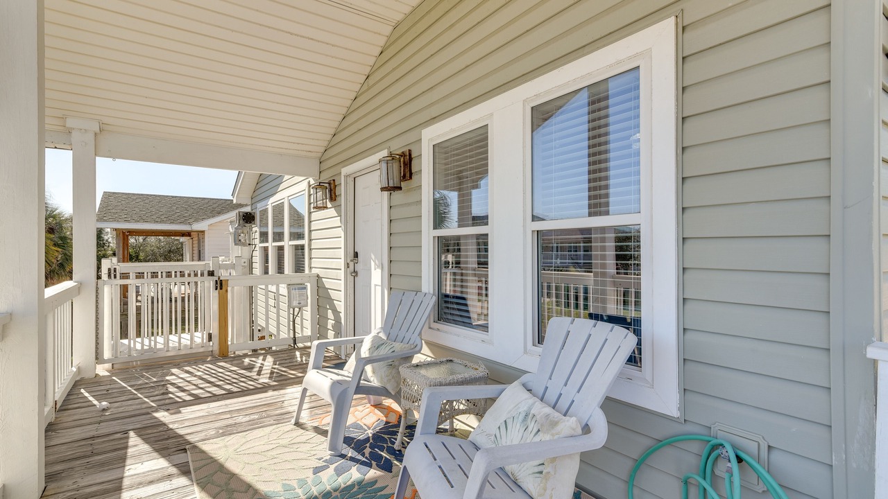 Photo of Patio Balcony in Pirates Beach