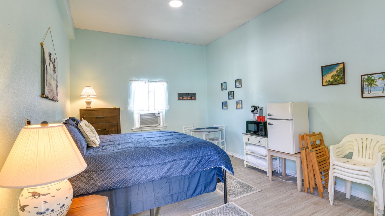 Photo of Bedroom in Pirates Beach