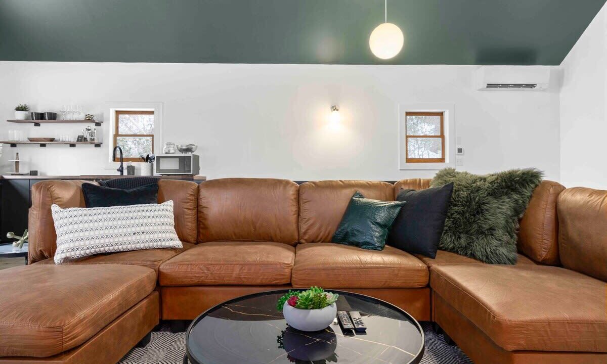 Photo of Livingroom in Hillsdale