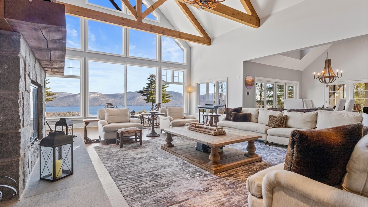 Photo of Livingroom in Bolton Landing