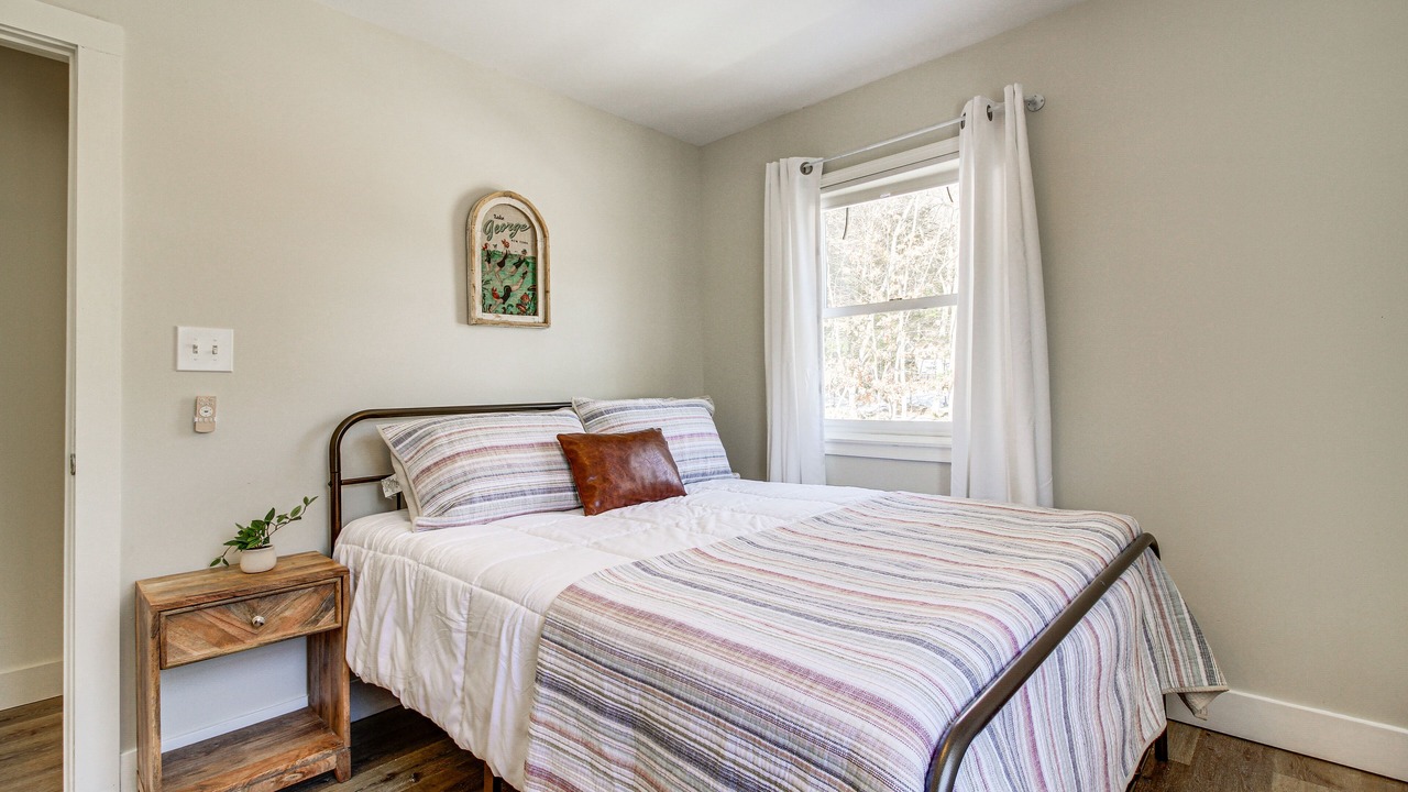 Photo of Bedroom in Lake George