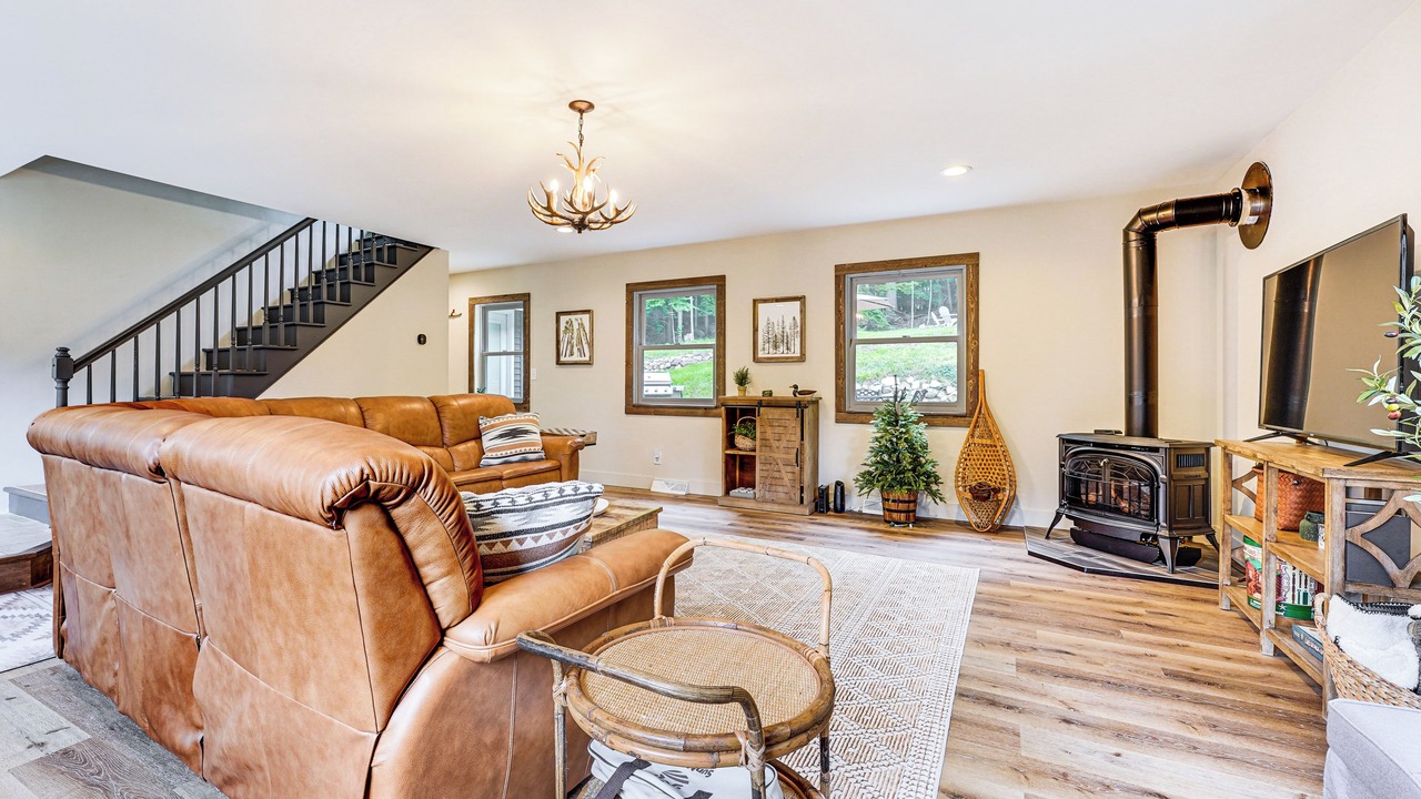 Photo of Livingroom in Lake George