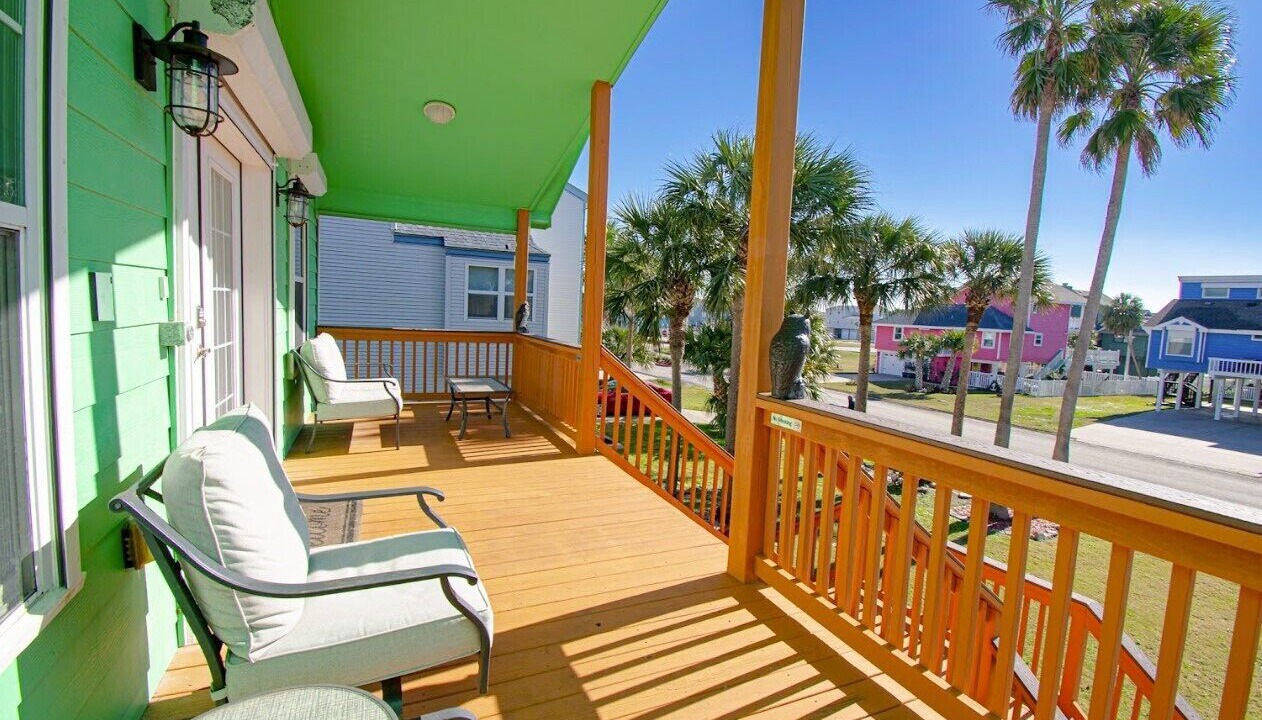 Photo of Patio Balcony in Pirates Beach