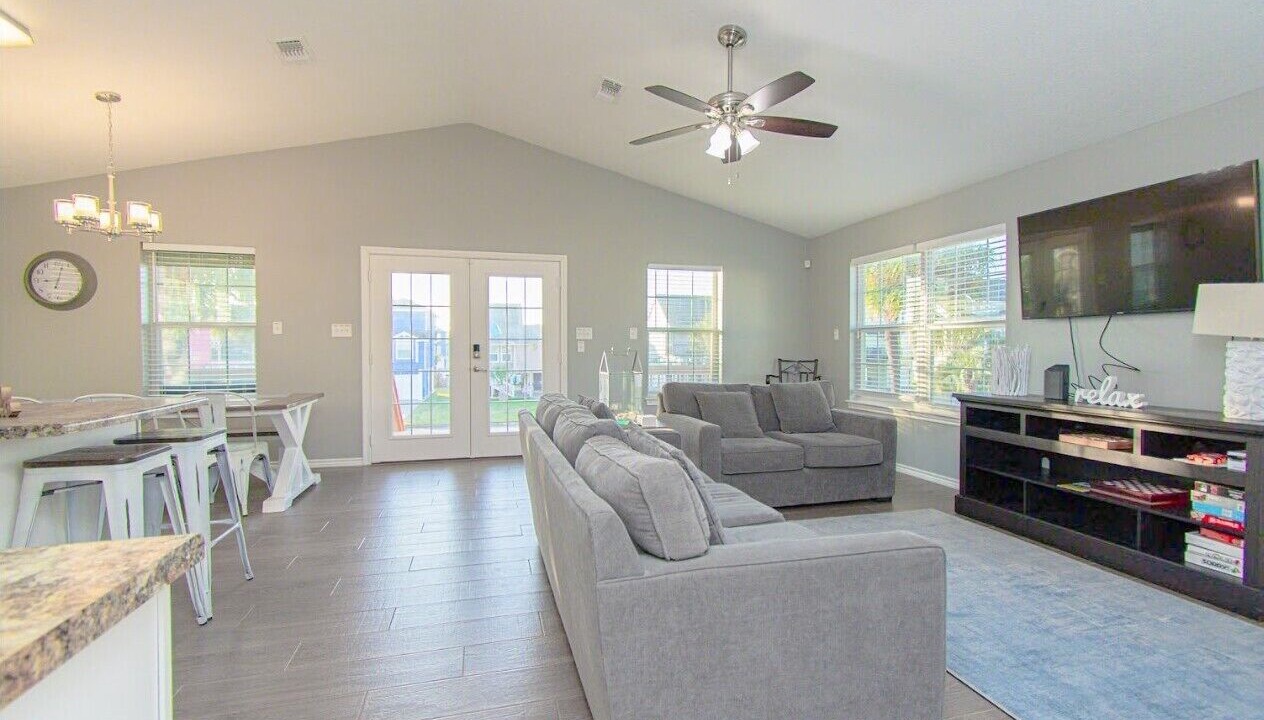 Photo of Livingroom in Pirates Beach