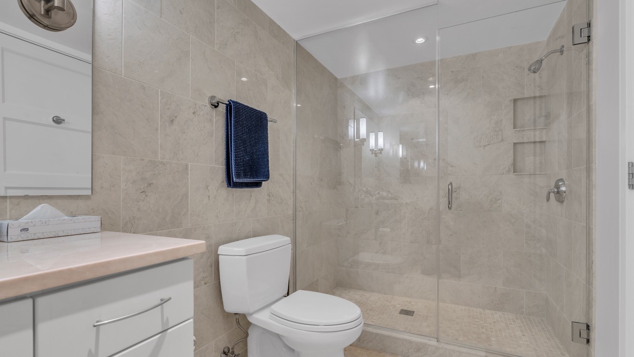 Photo of Bathroom in Penn Quarter
