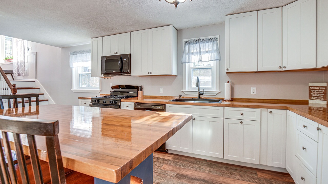 Photo of Kitchen in Locke Lake Colony