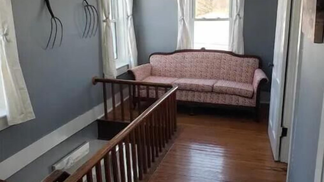 Photo of Livingroom in Charlestown